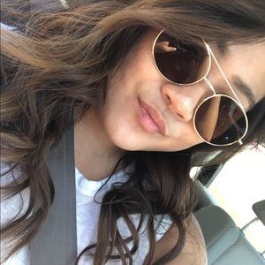 Meet your Posher, Noel